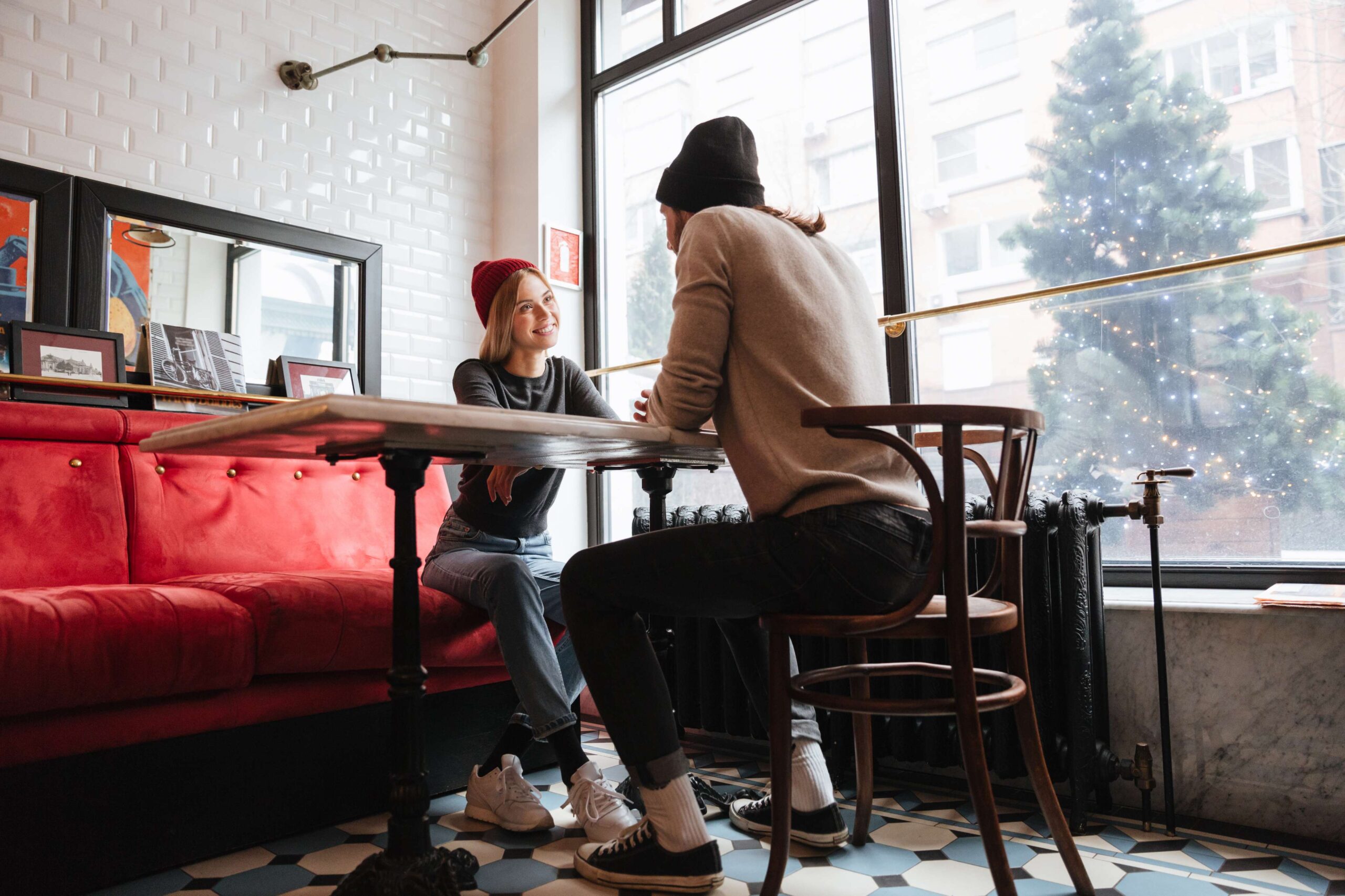 Restaurant Waiting Area Ideas That Improve the Experience
